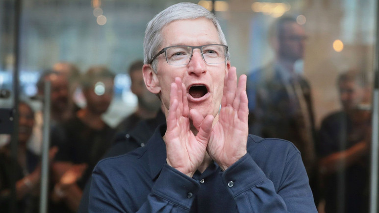 Apple CEO'su Tim Cook adını değiştirdi!