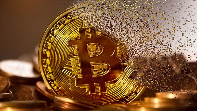 OneCoin kurucularına saadet zinciri suçlaması