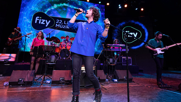 fizy 22. Liseler Arası Müzik Yarışması’nda sahne gençlerin