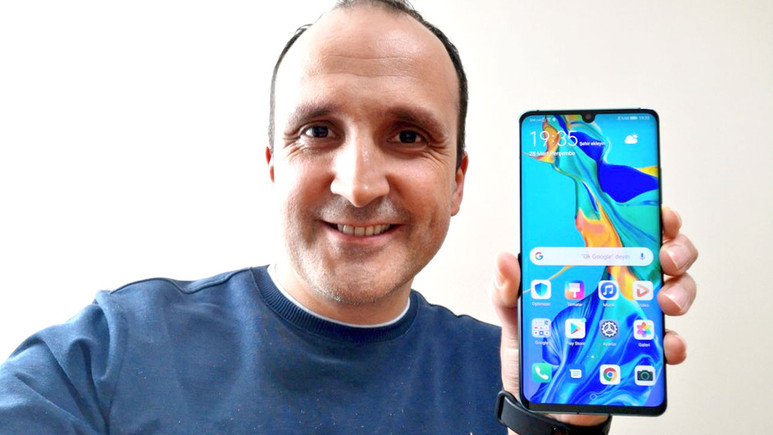 5X optik zoomlu Huawei P30 Pro kutudan çıkıyor! (video)