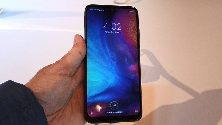 Xiaomi Redmi Note 7 elimizde (video)