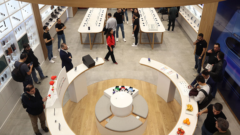 Huawei'nin İstinyePark mağazasını gezdik! (video)