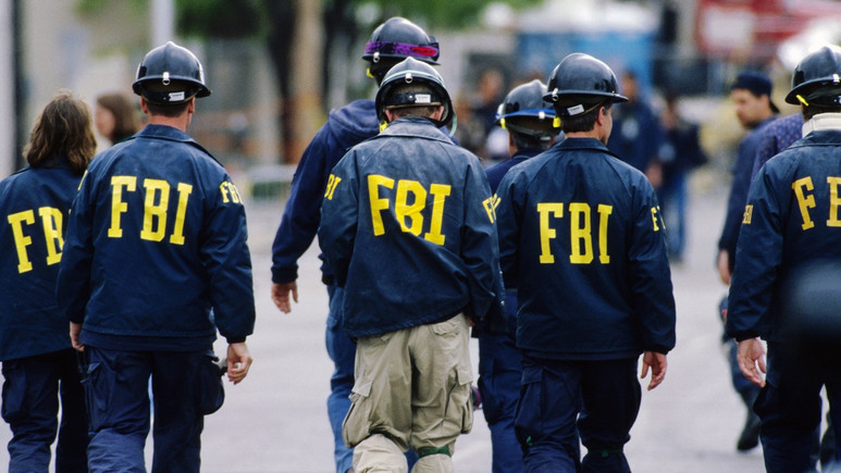 FBI hacklendi!