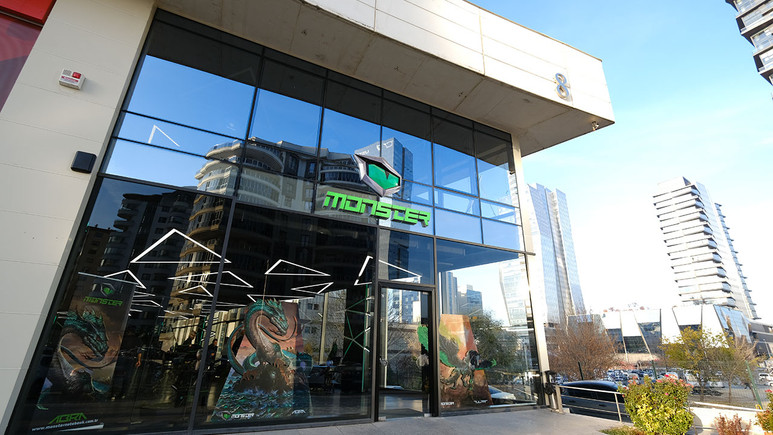 Monster Notebook Magazalari Ve Teknik Servisleri Aciliyor Teknolojioku