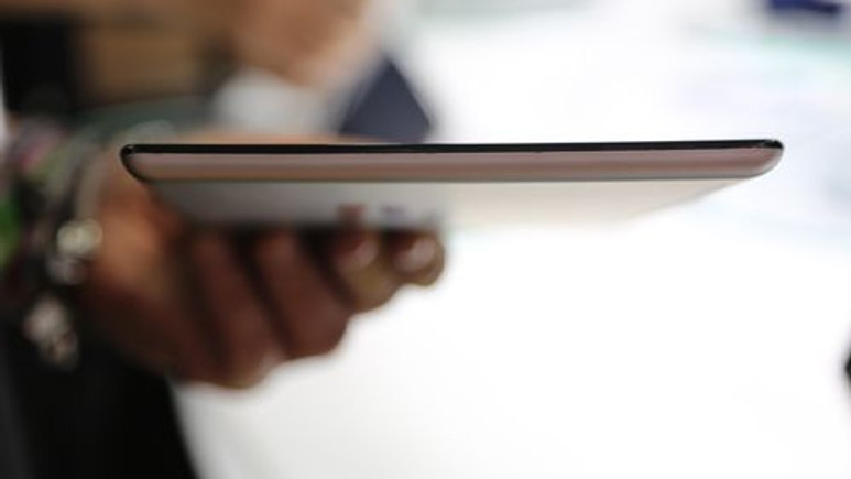 Lenovo bilgisayarla tableti karıştırdı, işte yeni 'Lenovo Miix'