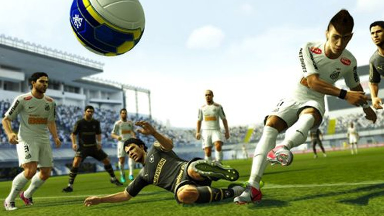 PES 2014'ten yeni görüntüler geldi!