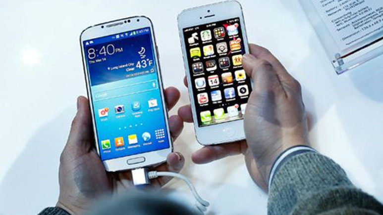 Günün Sorusu: Galaxy S4 mü iPhone 5 mi?