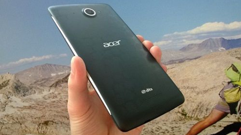 Acer’dan Snapdragon 800 işlemcili telefon geliyor