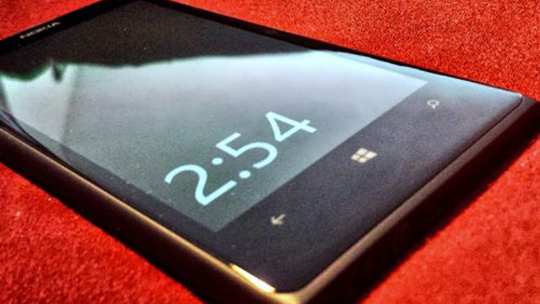 Nokia Lumia 1020’nin Kırmızısı geliyor