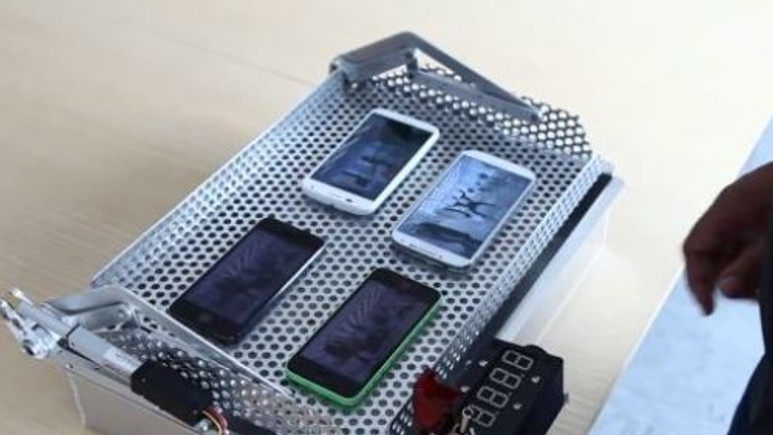 En sağlam hangisi? iPhone 5S, Moto X, Galaxy S4 ve iPhone 5C