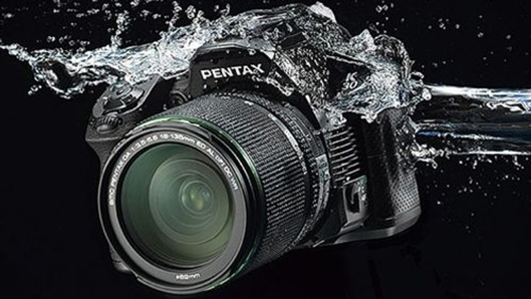 Pentax'dan iki yeni aynasız geldi: K–50 ve K–500