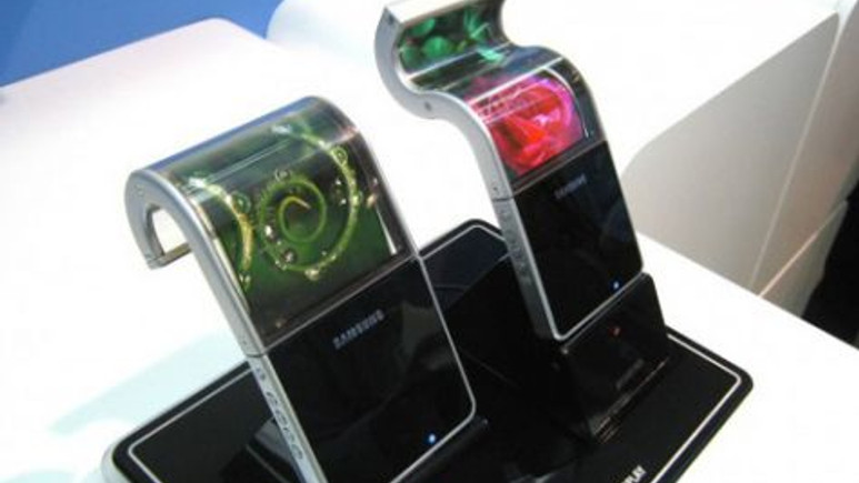 Esnek ekranlı Samsung telefon bu hafta geliyor!