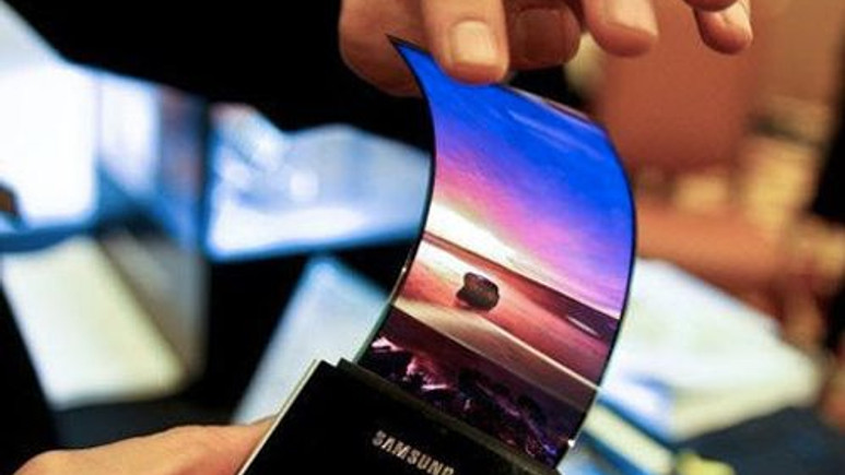 Samsung'un kıvrılabilir ekranından yeni görüntüler var
