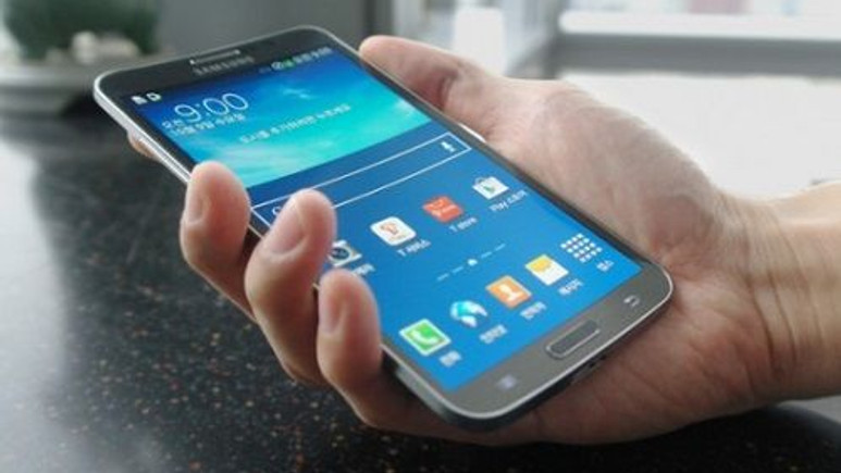 İşte esnek ve kavisli ekrana sahip ilk telefon: Galaxy Round