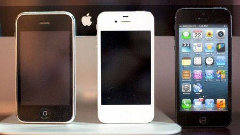 Apple iPhone 5S mavi ekran verdi