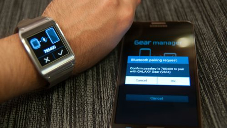 Galaxy Gear ile Candy Crush oynamaya ne dersiniz?