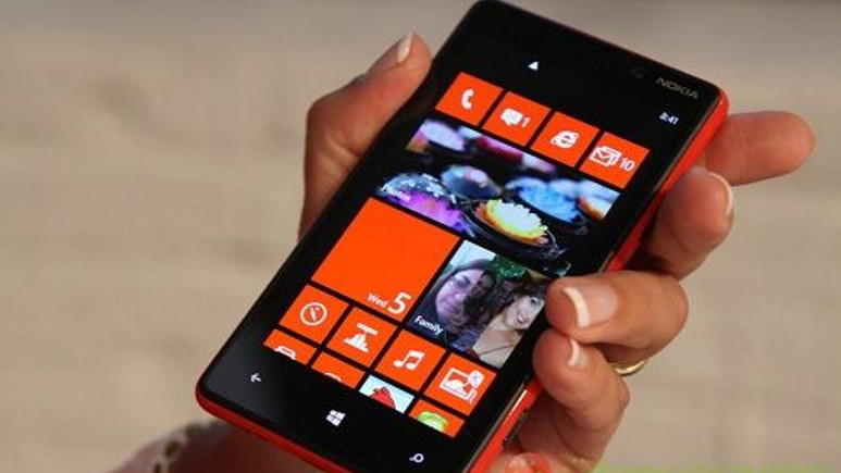 Lumia telefonlar rekor satış elde etti