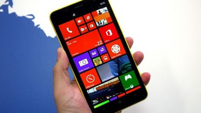Nokia'nın dev telefonu için ön sipariş süreci başladı