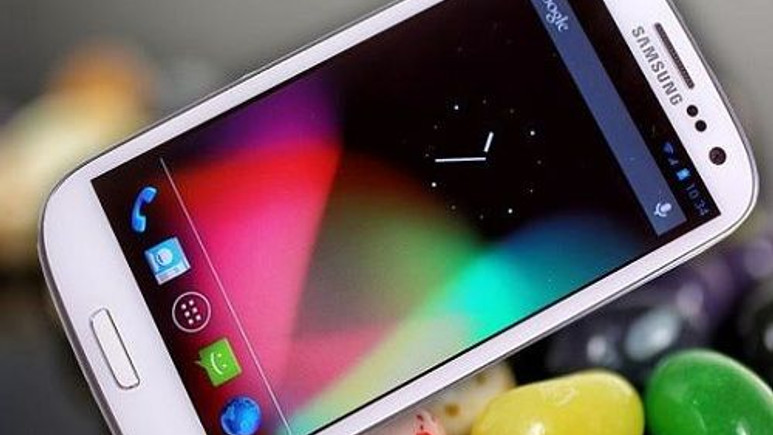 CyanogenMod 10.2 M1 birçok Android cihaz için yayınlandı