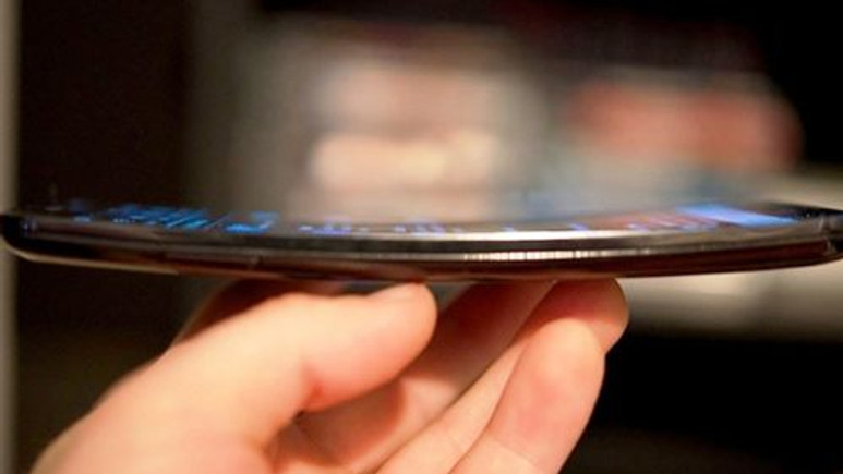 LG G Flex'in kutusunda neler var? (Video)