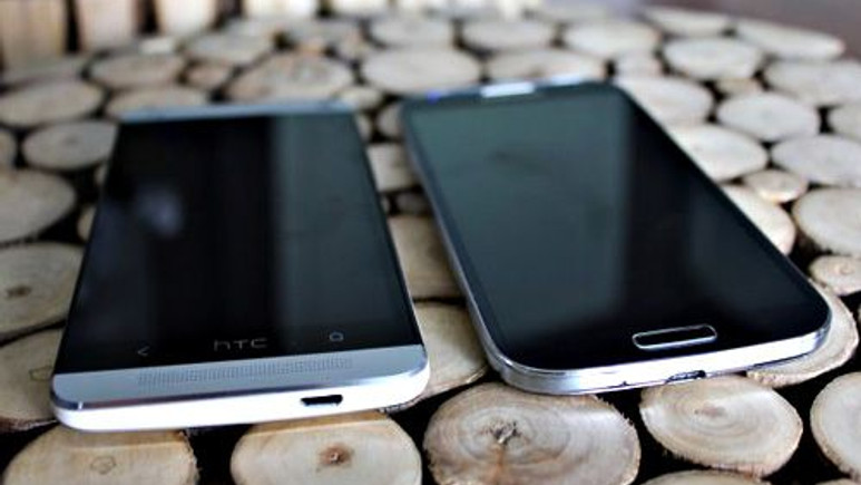 HTC One ile Galaxy S4'ün kıyasıya kapışması, bakın kim kazandı!