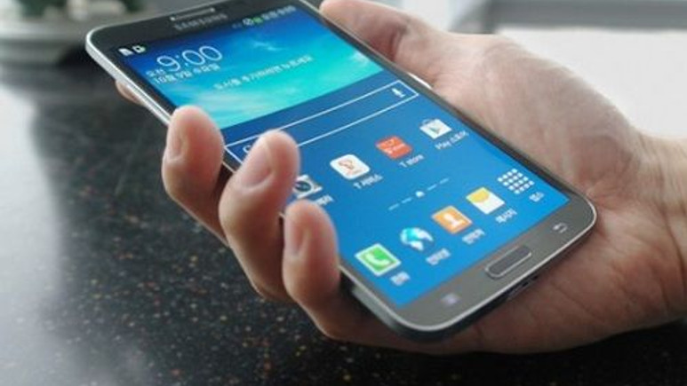 Kavisli ekrana sahip Galaxy Round kaç adet sattı?