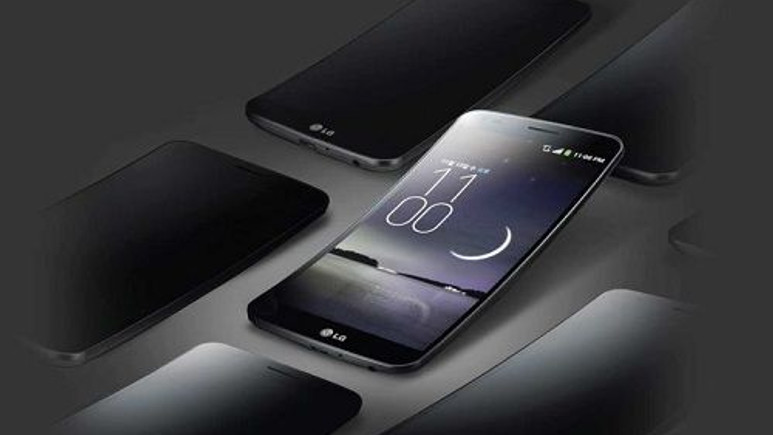 LG G Flex uluslararası arenada boy göstermeye hazırlanıyor