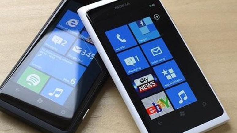 Nokia Lumia 929'un beyazı görüntülendi