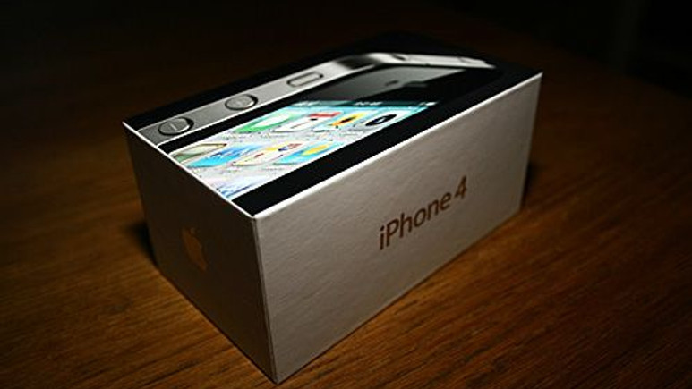 İnternetten telefon siparişi verdi, gelen kutudan bakın ne çıktı!