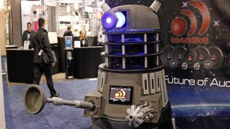 CES 2014: 926 kiloluk canavar Dalek görücüye çıktı!