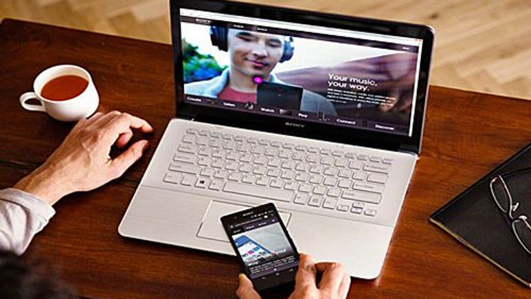 CES 2014'e damgasını vuran cihaz Sony VAIO Fit A oldu!
