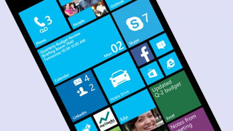 Gelmiş geçmiş en büyük Windows Phone telefon: Ramos Q7