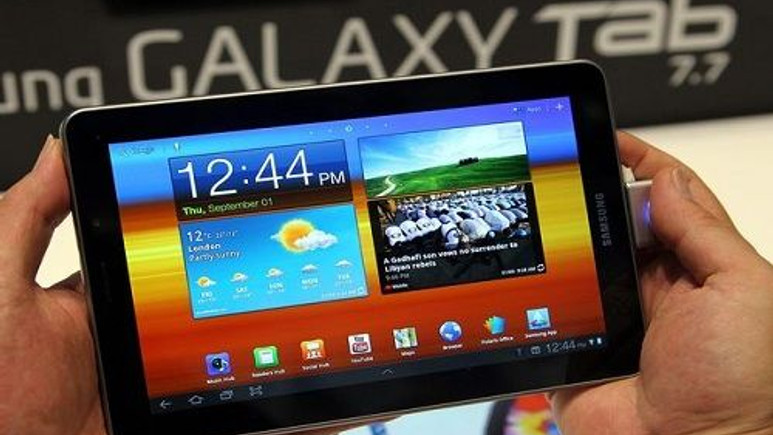 Samsung'dan yüksek çözünürlüklü AMOLED tablet!