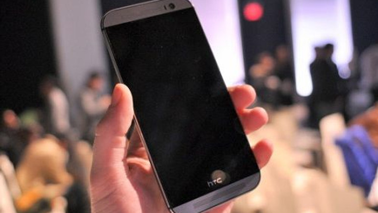HTC One M8'in Google Play sürümü tanıtıldı