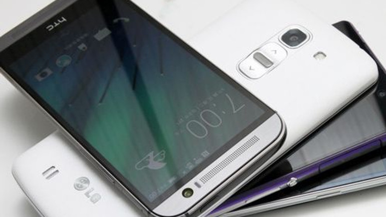 Ekran karşılaştırması: HTC M8 vs Galaxy S5, Xperia Z2 ve LG G Pro 2