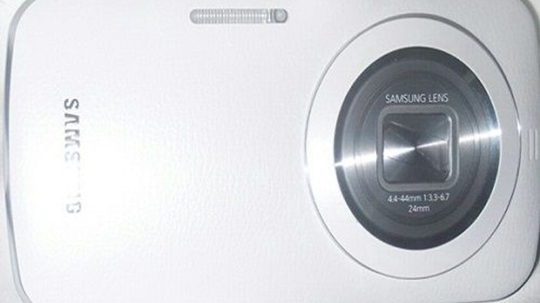 Galaxy S5 Zoom FCC'den nihayet onayı aldı