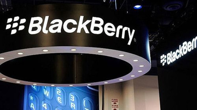 İşte BlackBerry'nin en yeni akıllı telefonu Porsche Design P'9983