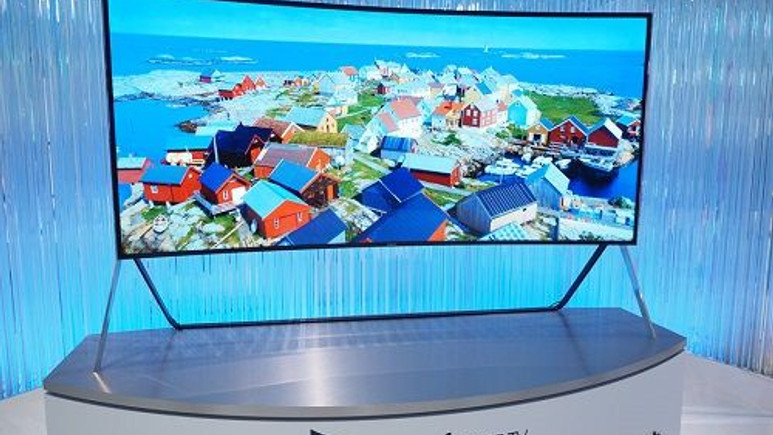 Samsung'dan bükülebilir 105-inç Ultra HD kavisli OLED TV