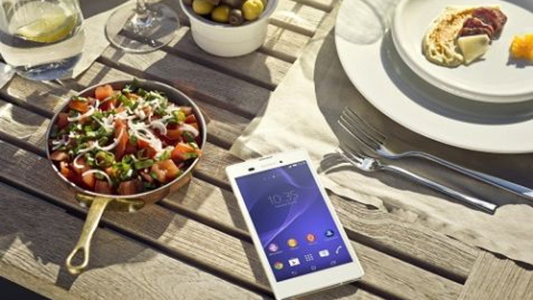 Dünyanın En İnce Akıllı Telefonu Sony Xperia T3 Türkiye'de