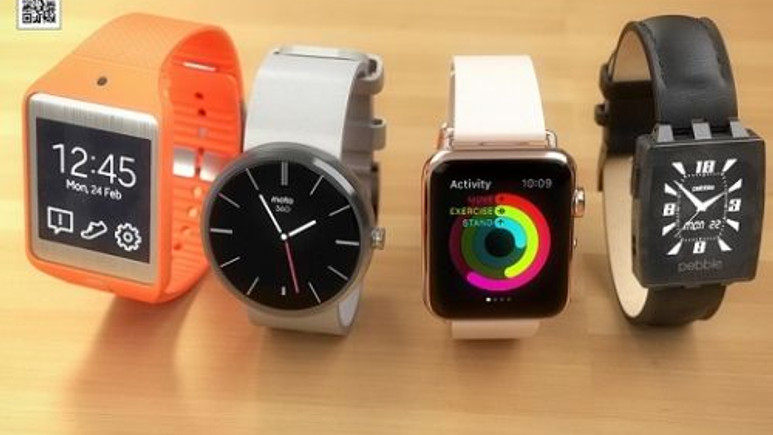 Apple Watch; Moto 360, Pebble ve Gear Neo 2 akıllı saatlerle yan yana