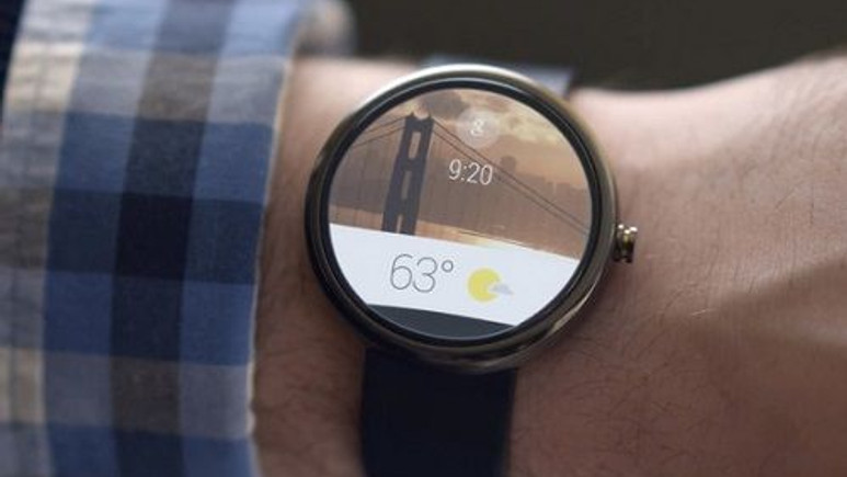 Moto 360'ın altın renkli seçeneği hazırlanıyor