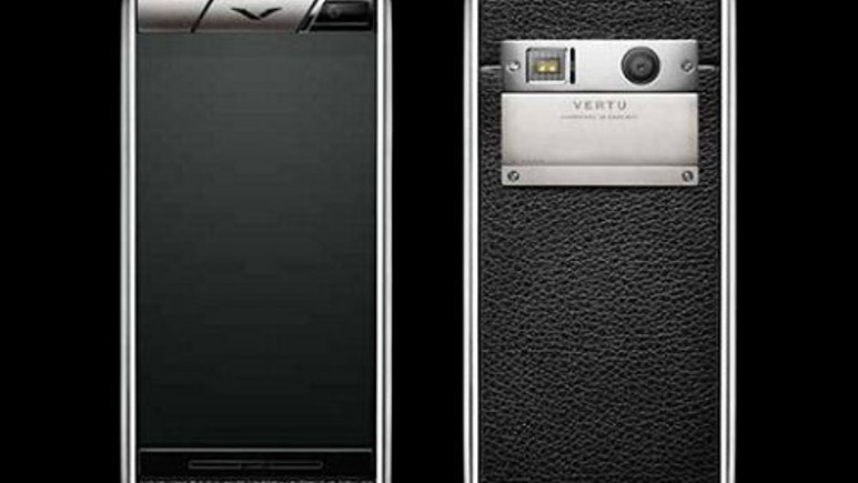 Vertu'dan lüks bir telefon daha geliyor
