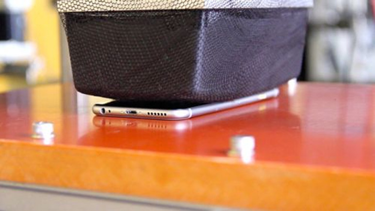 İşte Apple'ın iPhone 6 ve iPhone 6 Plus'ı test ettiği gizli laboratuvar! (Video)