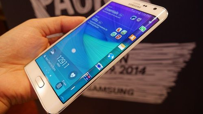 Samsung, Galaxy S6 Edge'i hazırlıyor