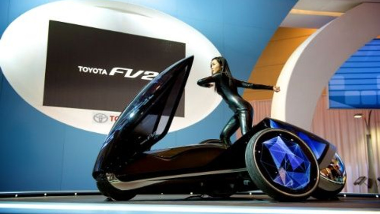Toyota'dan direksiyonsuz otomobil: Toyota FV2 Concept