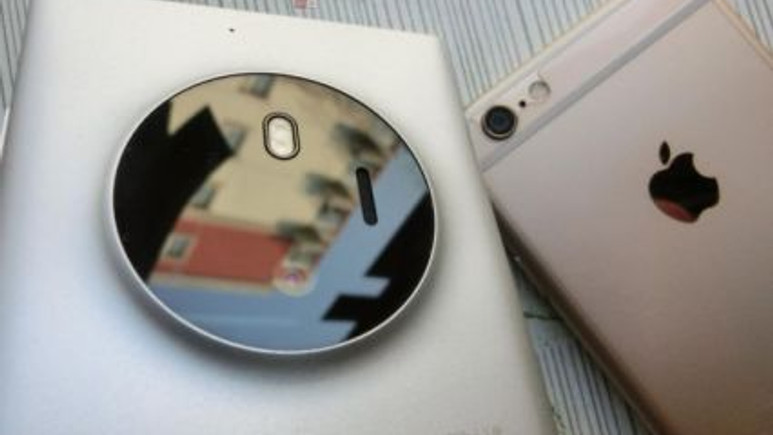 Microsoft Lumia 1030 ile iPhone 6 yanyana
