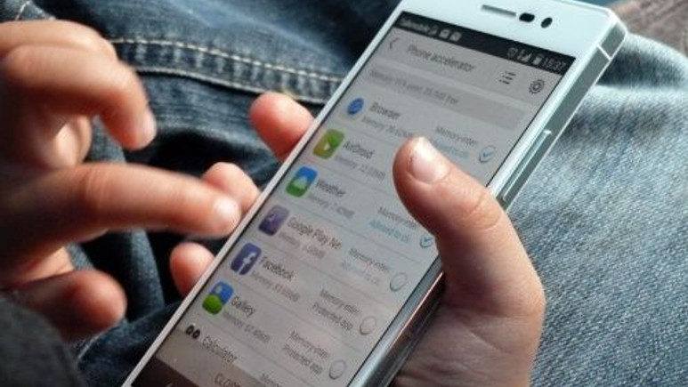 Huawei Ascend P8'in gerçek görüntüleri sızdı!