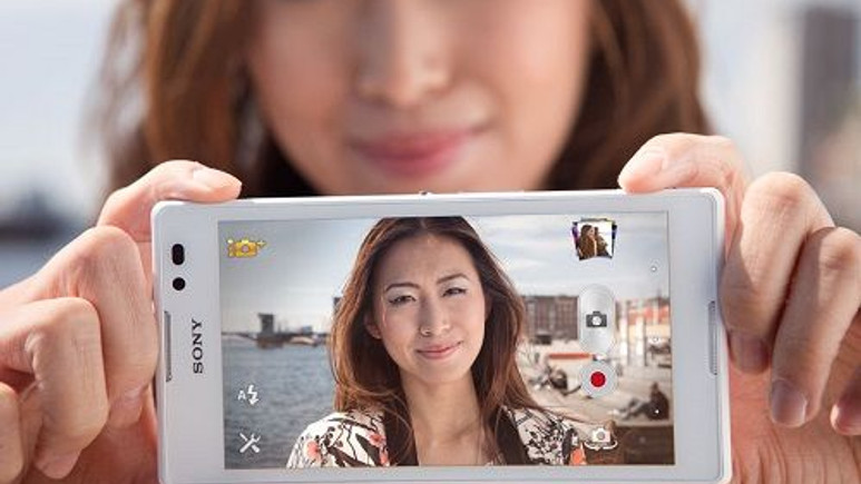 Sony'den yeni bir selfie telefon geliyor