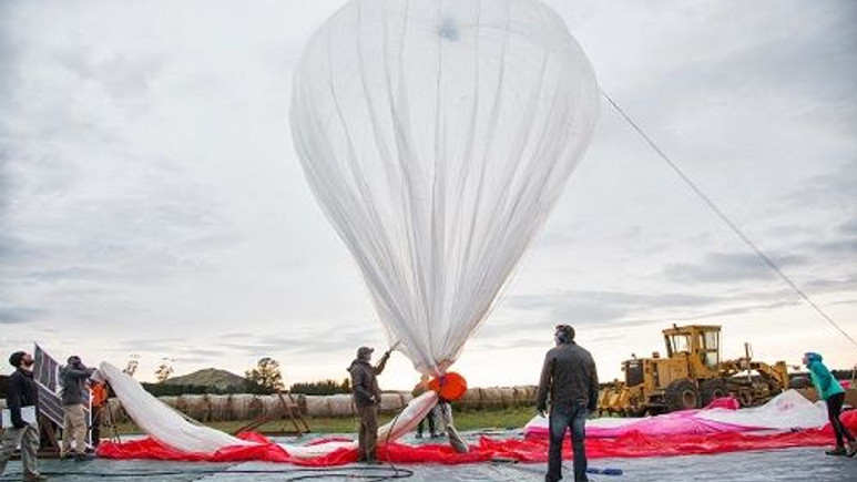 Google, internet taşıyan binlerce balonu gökyüzüne uçurmaya hazır