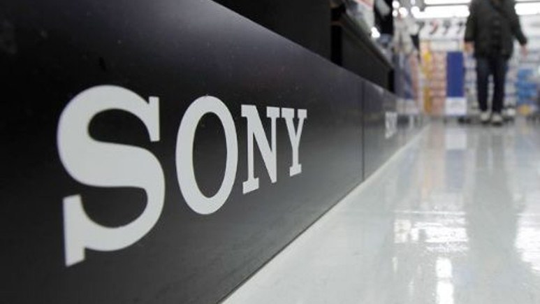 Sony'den 4240mAh bataryaya sahip ilk telefon Xperia P2!